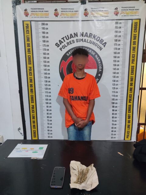 Seorang remaja berinisial FY (15) diamankan saat petugas tengah membubarkan aksi balap liar di Simpang Kampung Batu Silangit. Foto: Dok. Istimewa.