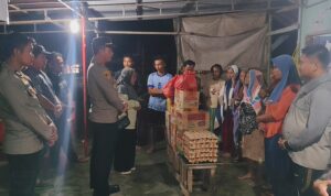 Polres Simalungun melalui Polsek Bosar Maligas Bergerak Cepat Evakuasi dan Salurkan Bantuan Kepada Salah satu lokasi terdampak adalah Lingkungan III Rendahan, Kelurahan Bosar Maligas, Kecamatan Bosar Maligas.Foto: Dok. Istimewa.