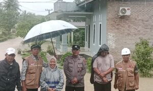 Polres Simalungun melalui Polsek Bosar Maligas Bergerak Cepat Amankan Pemukiman Warga. Foto: Dok. Istimewa.