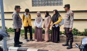 Sat Binmas Polres Pematangsiantar kembali turun ke lapangan menyambangi warga melalui kegiatan patroli sambang kamtibmas di sejumlah titik wilayah hukum Polres Pematangsiantar. Foto: Dok. Istimewa.
